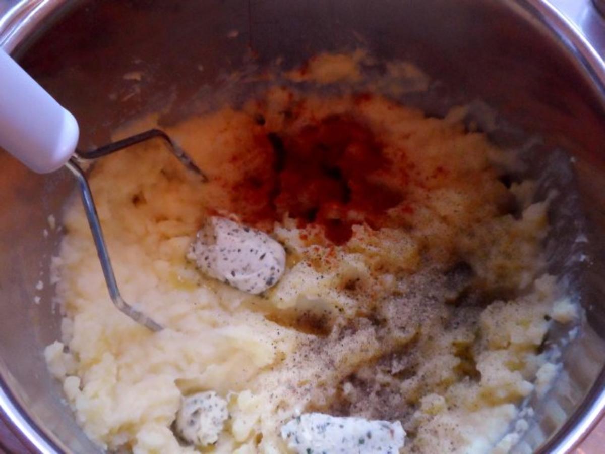 Ofengerichte: Überbackener Leberkäse mit einer Käse-Nuss-Haube auf Kartoffel-Gemüsepüree - Rezept - Bild Nr. 10