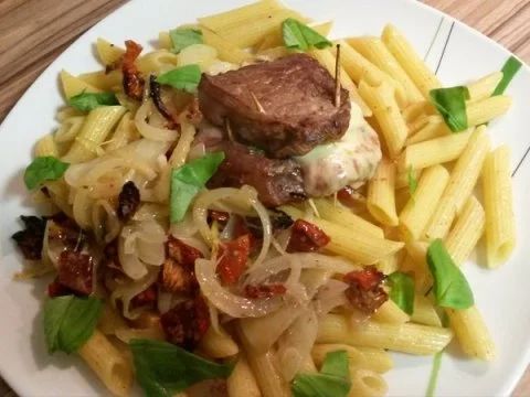 Italienisches Steak-Päckchen mit Knoblauch-Penne - Rezept - Bild Nr. 15