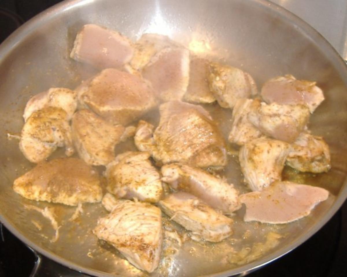 Rezept: Hähnchencurry mit Kürbis und Reis Bild Nr. 3 Hähnchencurry mit Kürbis und Reis - Rezept - Bild Nr. 3