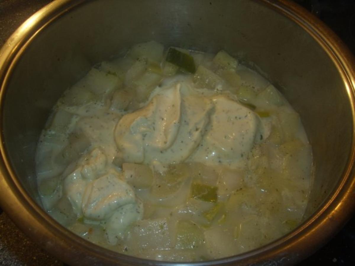 Kartoffel-Kohlrabi-Porree-Käse Suppe - Rezept - Bild Nr. 4