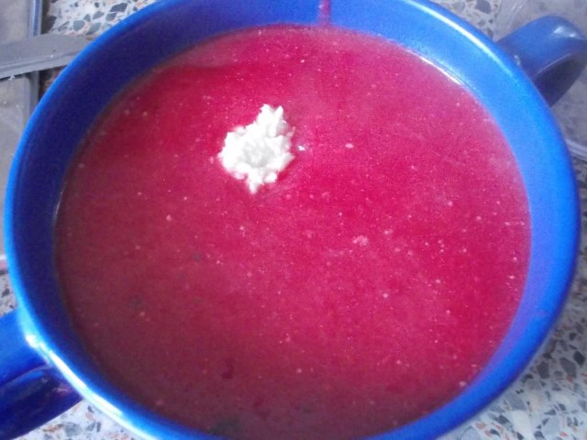 Suppe - Rote-Bete-Suppe mit Meerrettich - Rezept Eingereicht von
helgas49