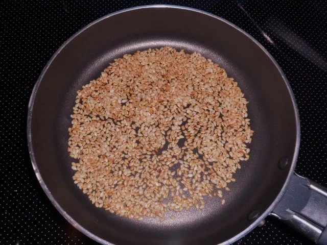 Rezept: Dips/Pasten: Pikante Walnuss-Tomaten-Paste Bild Nr. 2 Dips/Pasten: Pikante Walnuss-Tomaten-Paste - Rezept - Bild Nr. 2