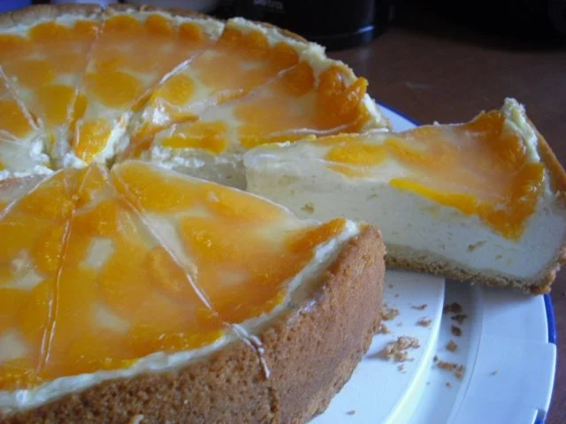 Rezept: Geburtstags-Sauerrahm-Torte Bild Nr. 10 Geburtstags-Sauerrahm-Torte - Rezept - Bild Nr. 10