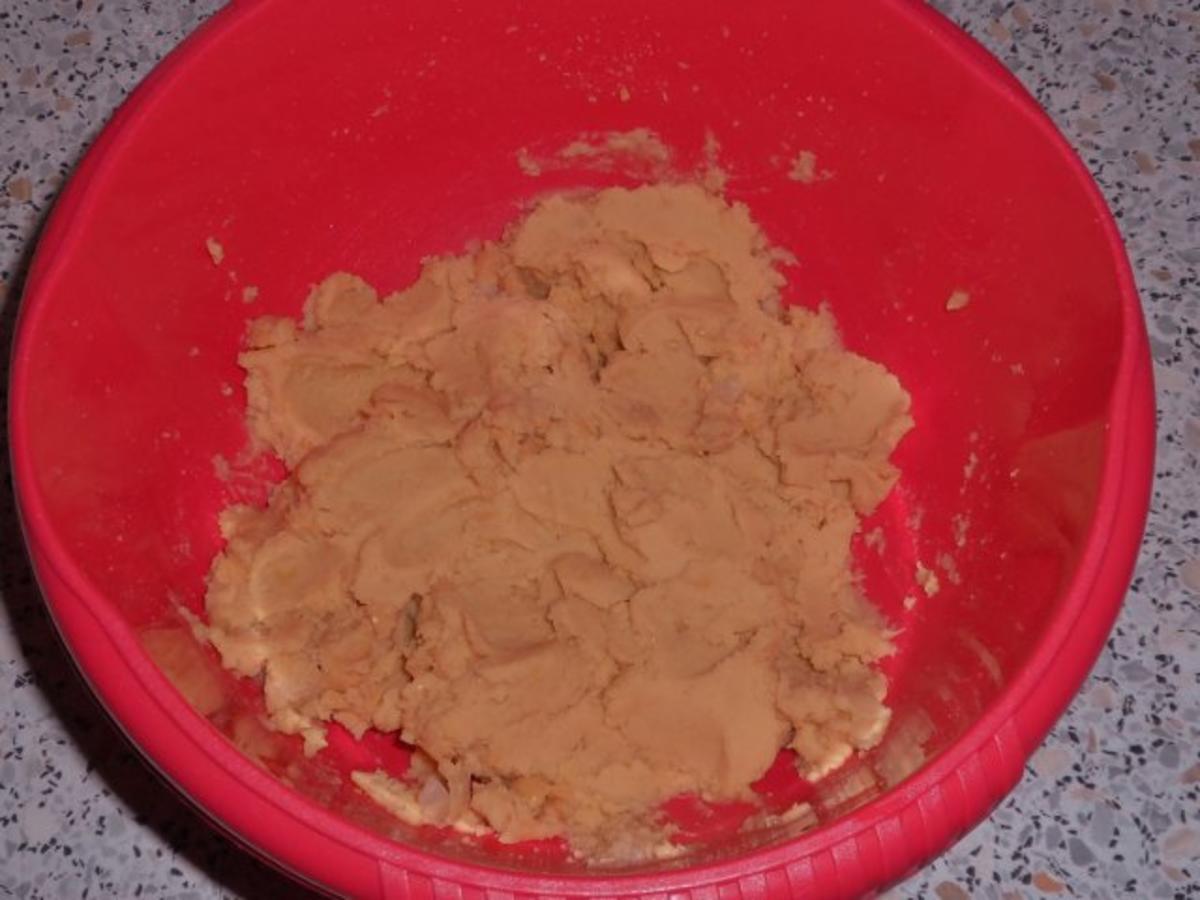 Fingerfood: Kichererbsen-Paprika-Plätzchen mit einem Curry-Mango-Dip - Rezept - Bild Nr. 4
