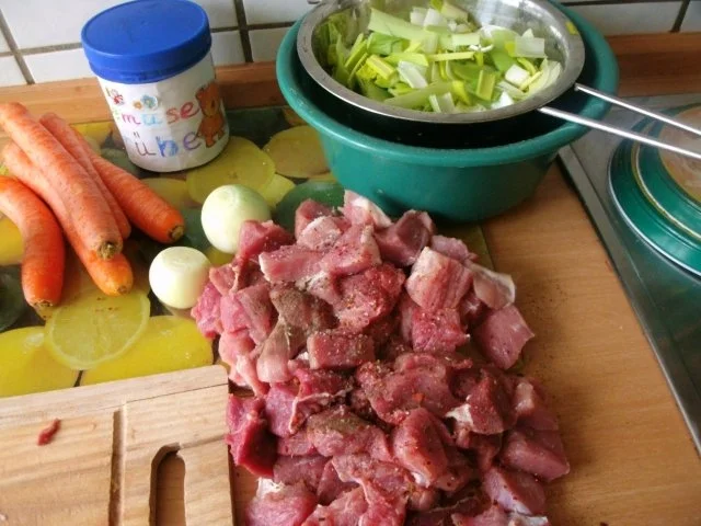 Gulasch nach Hausfrauenart - Rezept - Bild Nr. 2