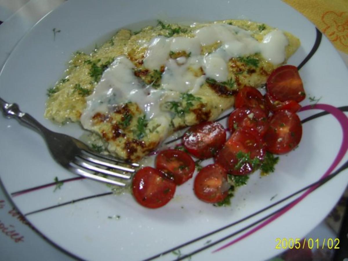 Bilder für Eier: Kräuter-Omelett mit Ziegenkäse - Rezept