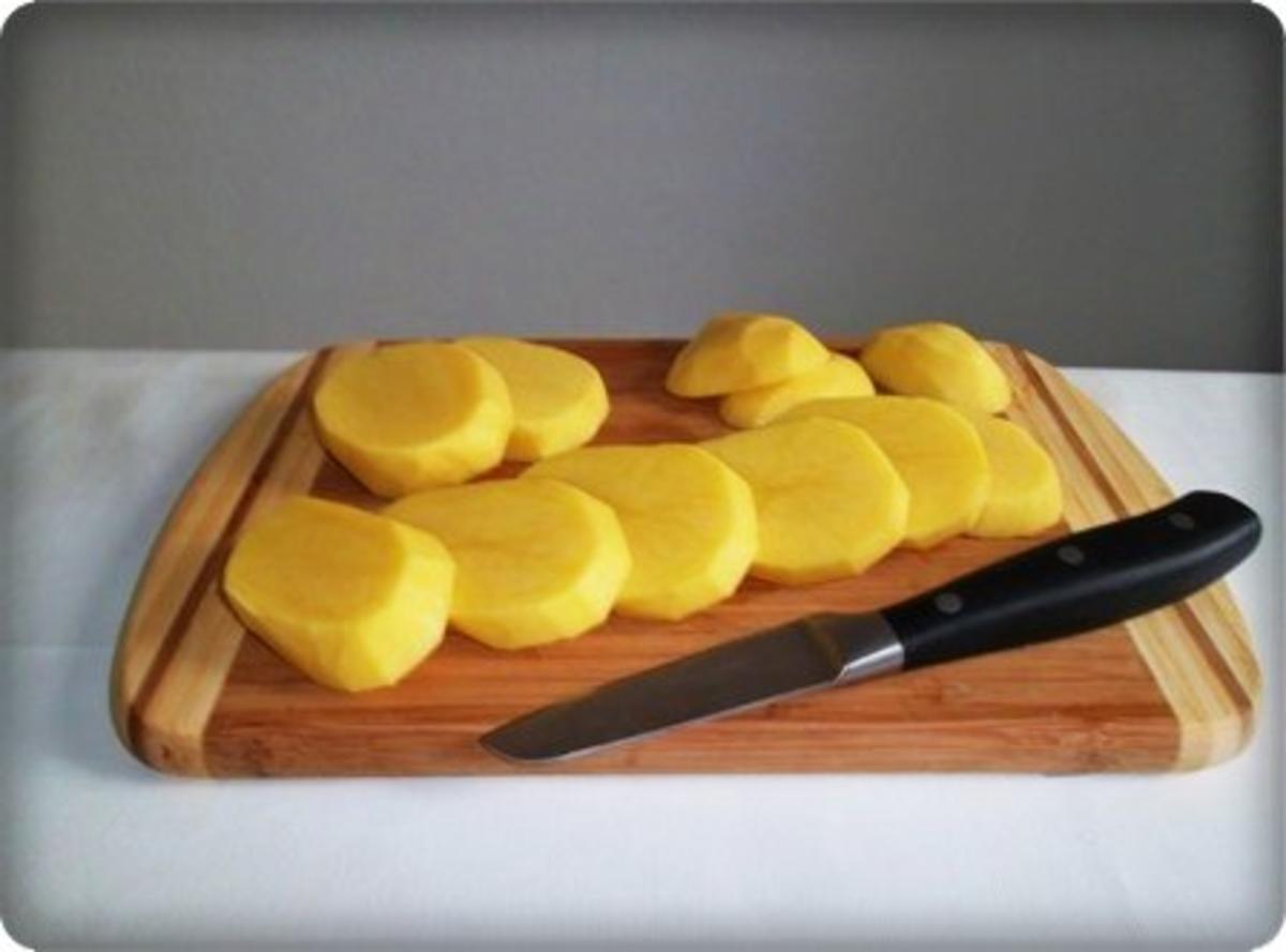 Zwiebel – Kartoffelscheiben mit Schweinekoteletts. - Rezept - Bild Nr. 13