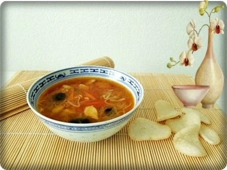 Indonesische Glasnudelsuppe mit Hähnchenfleisch - Rezept
