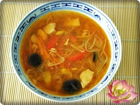 Indonesische Glasnudelsuppe mit Hähnchenfleisch - Rezept - Bild Nr. 2