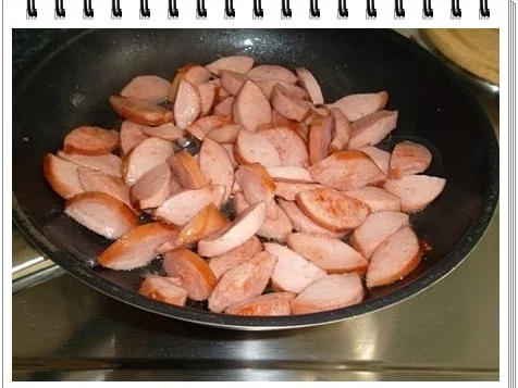 Rezept: Pikantes Wurstgulasch mit Kartoffeln Bild Nr. 8 Pikantes Wurstgulasch mit Kartoffeln - Rezept - Bild Nr. 8