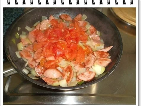 Rezept: Pikantes Wurstgulasch mit Kartoffeln Bild Nr. 10 Pikantes Wurstgulasch mit Kartoffeln - Rezept - Bild Nr. 10
