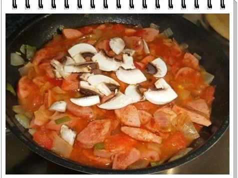 Rezept: Pikantes Wurstgulasch mit Kartoffeln Bild Nr. 11 Pikantes Wurstgulasch mit Kartoffeln - Rezept - Bild Nr. 11