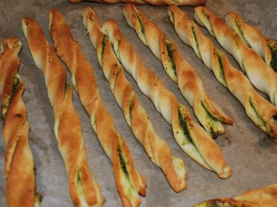 Schnelle Pestostangen - Rezept