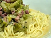 Spaghetti mit Rosenkohl-Parmesan-Sauce - Rezept