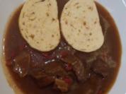 Köstritzer Schwarzbiergulasch - Rezept