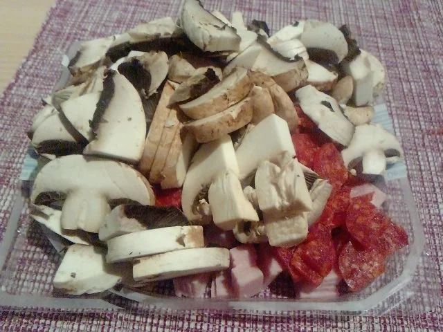 Rezept: TORTELLINI – ANGELO - E - DIAVOLO TORTELLINI MIT CREMIG-SCHARFER SOSSE Bild Nr. 3 TORTELLINI – ANGELO - E - DIAVOLO TORTELLINI MIT CREMIG-SCHARFER SOSSE - Rezept - Bild Nr. 3