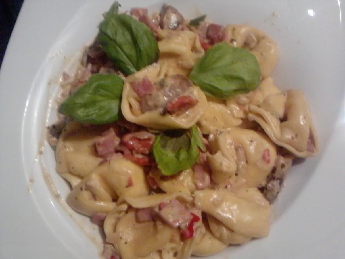 TORTELLINI – ANGELO - E - DIAVOLO   TORTELLINI MIT CREMIG-SCHARFER SOSSE - Rezept - Bild Nr. 9