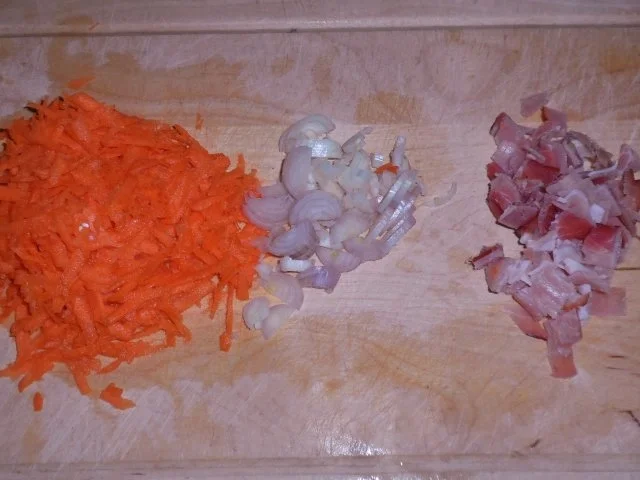 Rezept: Vorspeise/Zwischengericht: Blätterteig-Tartelettes mit Camembert, Schinken & Apfel Bild Nr. 2 Vorspeise/Zwischengericht: Blätterteig-Tartelettes mit Camembert, Schinken & Apfel - Rezept - Bild Nr. 2