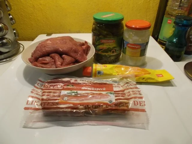 Rezept: Fleisch: Rinderrouladen wie sie meine Mutter machte! Bild Nr. 2 Fleisch: Rinderrouladen wie sie meine Mutter machte! - Rezept - Bild Nr. 2