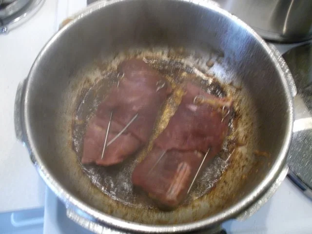 Rezept: Fleisch: Rinderrouladen wie sie meine Mutter machte! Bild Nr. 13 Fleisch: Rinderrouladen wie sie meine Mutter machte! - Rezept - Bild Nr. 13