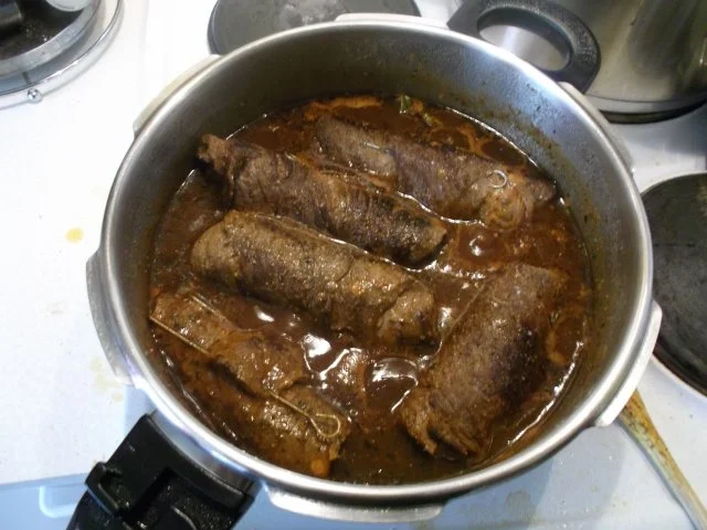 Rezept: Fleisch: Rinderrouladen wie sie meine Mutter machte! Bild Nr. 20 Fleisch: Rinderrouladen wie sie meine Mutter machte! - Rezept - Bild Nr. 20