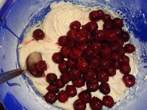 Marmorkranz mit Kirschen - Rezept - Bild Nr. 5