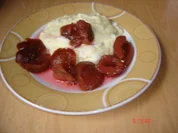 Marzipan-Griesbrei mit Pflaumen - Rezept