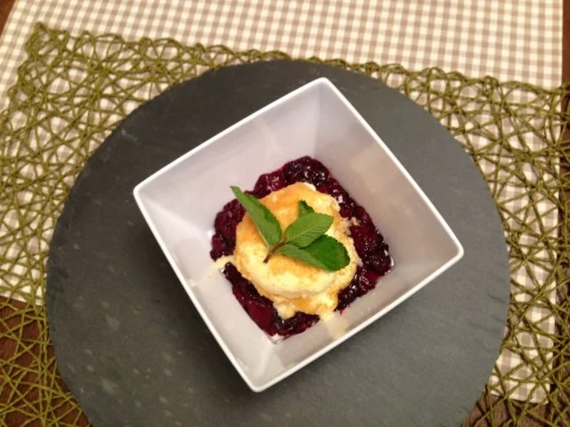 Frittiertes Eis mit Pfeffer-Kirschen - Rezept