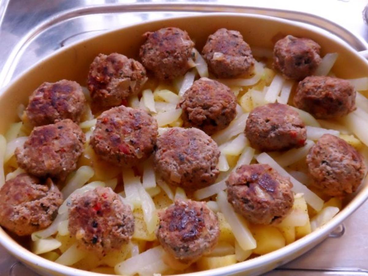 Aufläufe/Gratins: Kohlrabi-Kartoffel-Auflauf mit Käse-Hackbällchen - Rezept - Bild Nr. 14