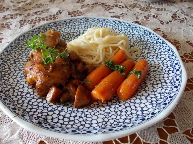 Rezept: Hähnchen in Rotwein Hähnchen in Rotwein - Rezept