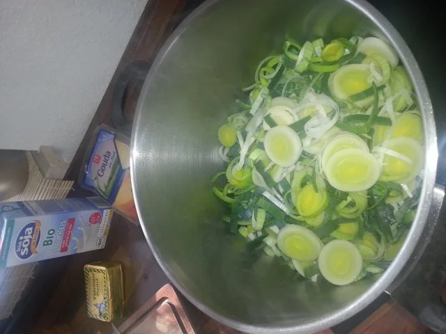 Rezept: Lauch-Creme-Suppe Bild Nr. 2 Lauch-Creme-Suppe - Rezept - Bild Nr. 2