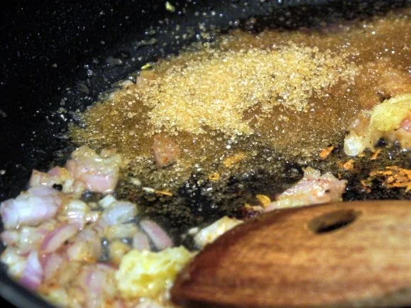 Rind trifft Ziege und das in Rotweinsauce, dazu roter Reis und gebratener Rosenkohl - Rezept - Bild Nr. 16