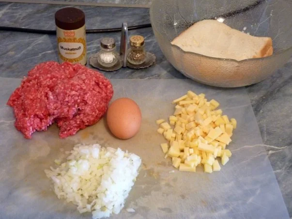 Fleischpflanzerl Frikadellen Buletten mit Käse - Rezept - Bild Nr. 2