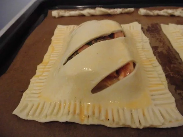 Lachs im Schlafrock mit kalter Gemüsehollandaise und kaltem Spinatsalat - Rezept - Bild Nr. 7