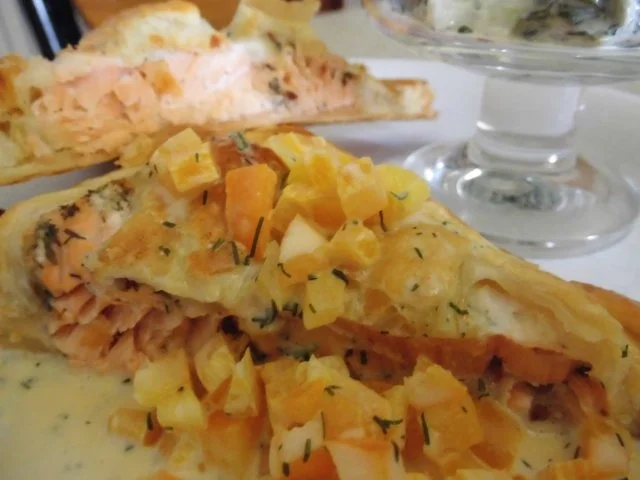 Lachs im Schlafrock mit kalter Gemüsehollandaise und kaltem Spinatsalat - Rezept - Bild Nr. 9