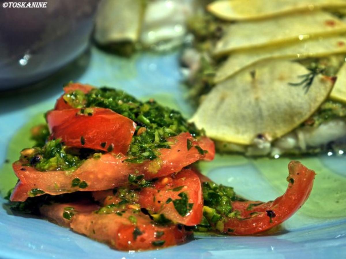 Bilder für Skrei unter Apfel-Fenchel-Haube mit Gremolata-Tomaten - Rezept