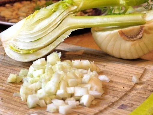 Skrei unter Apfel-Fenchel-Haube mit Gremolata-Tomaten - Rezept - Bild Nr. 7