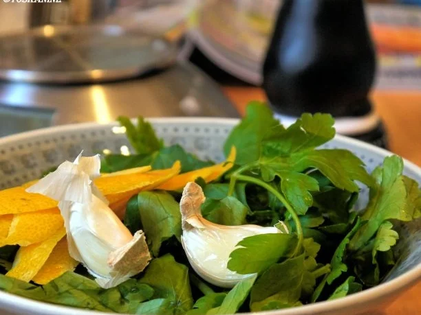 Skrei unter Apfel-Fenchel-Haube mit Gremolata-Tomaten - Rezept - Bild Nr. 2