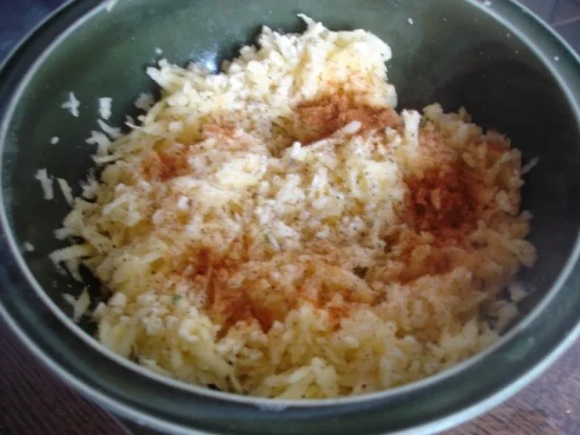 Rezept: Kartoffelrösti mit Mozzarella und Tomatensalat Bild Nr. 6 Kartoffelrösti mit Mozzarella und Tomatensalat - Rezept - Bild Nr. 6