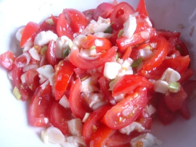 Rezept: Kartoffelrösti mit Mozzarella und Tomatensalat Bild Nr. 3 Kartoffelrösti mit Mozzarella und Tomatensalat - Rezept - Bild Nr. 3