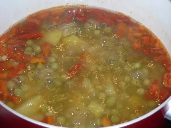 Rucola-Kartoffel-Erbsensuppe - Rezept - Bild Nr. 2