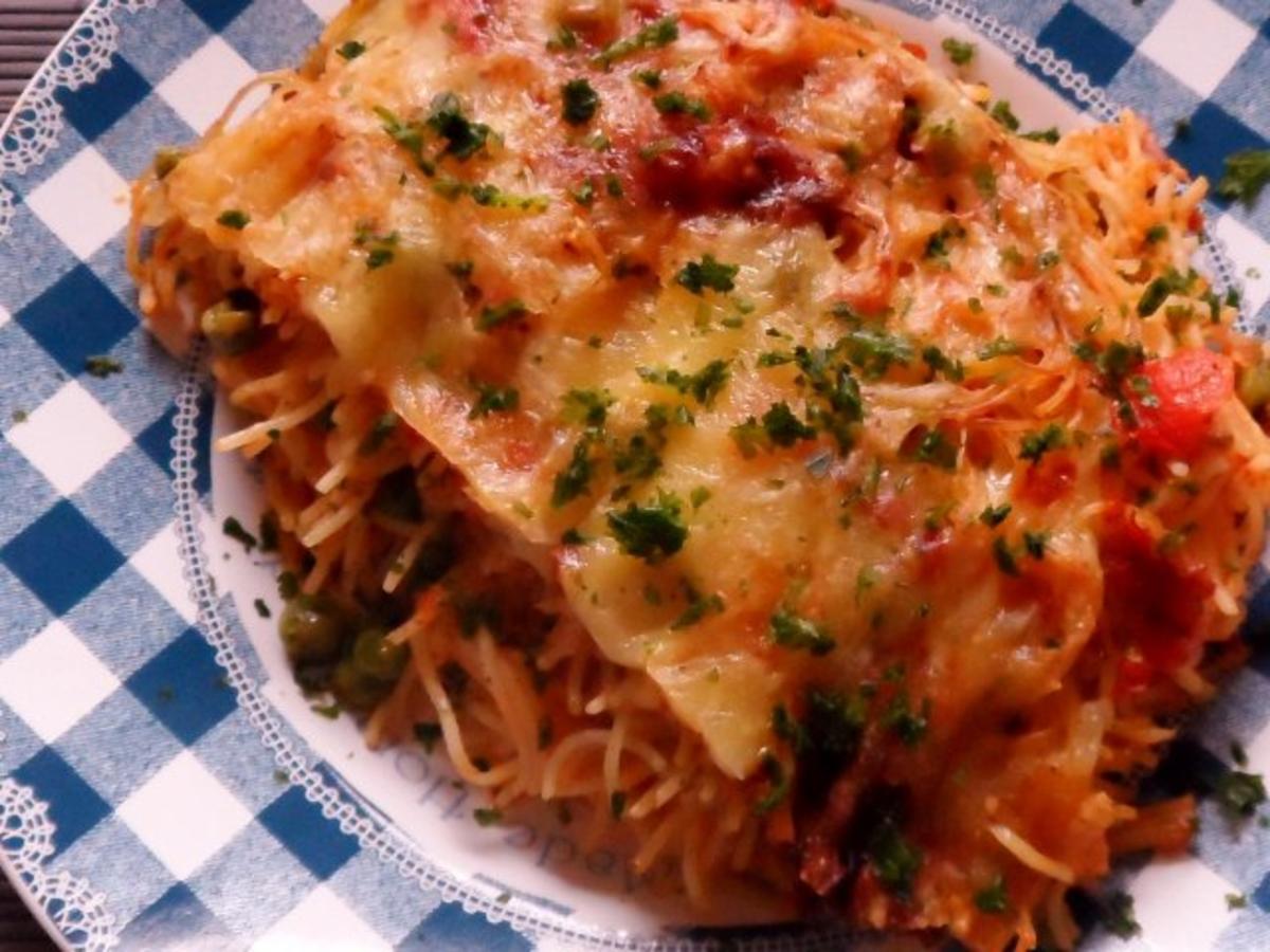 Bilder für Ofengerichte: Spaghetti-Auflauf mit zweierlei Käse, Cabanossi und Erbsen - Rezept