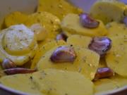 Knoblauch Thymian Kartoffeln mit Hähnchenbeinen - Rezept