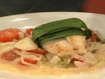 St. Pierre in Pandan-Blättern mit Longkong und Arganensoße (Lilo Wanders) - Rezept