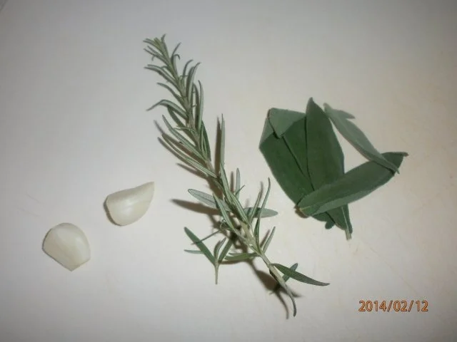 Kräuter - Brathuhn auf buntem Gemüsebett - Rezept - Bild Nr. 2