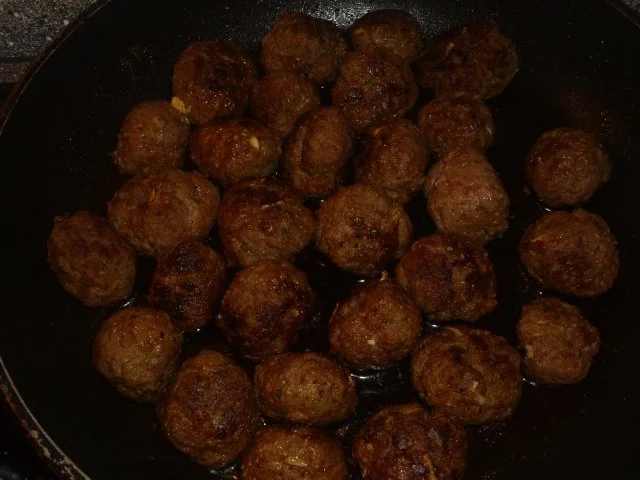 Rezept: Pasta mit Hackbällchen und Champignons in einer Sahnesoße Bild Nr. 3 Pasta mit Hackbällchen und Champignons in einer Sahnesoße - Rezept - Bild Nr. 3