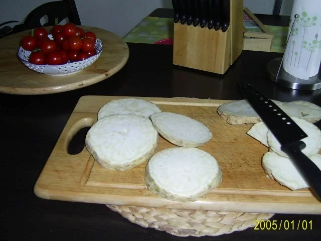Ohne Fleisch: Gemüse-Schnitzel mit Tomatensauce und frischen Feldsalat...... - Rezept - Bild Nr. 2