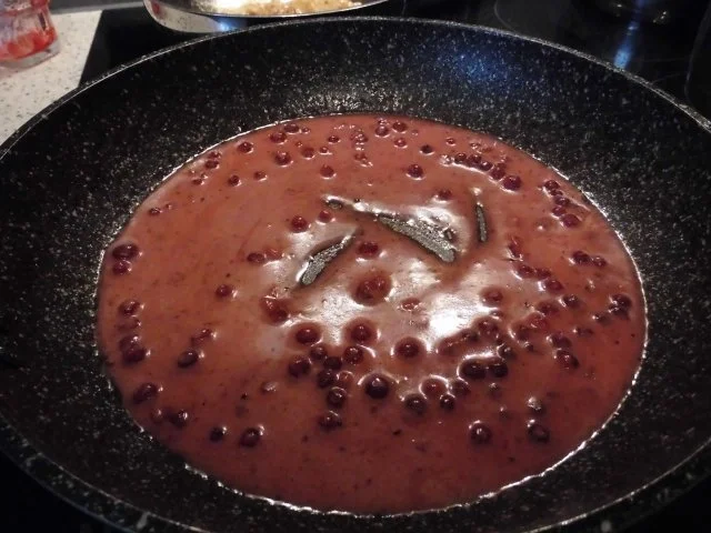 Leber mit Preiselbeer Soße an Kartoffelstampf - Rezept - Bild Nr. 5