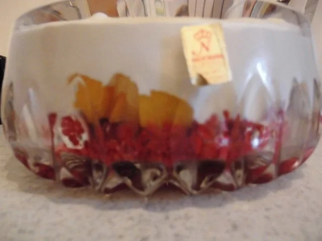 Joghurtcreme mit Frucht und brauner Haube - Rezept