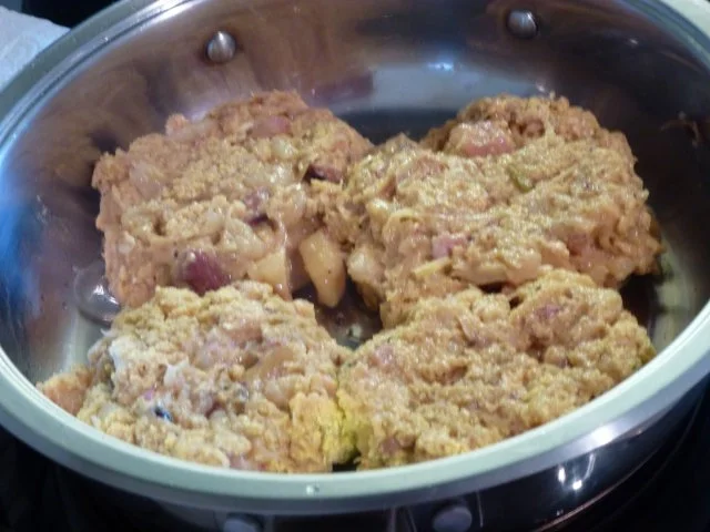 Rezept: Sauerkrautfrikadellen mit Kräuternudeln Bild Nr. 6 Sauerkrautfrikadellen mit Kräuternudeln - Rezept - Bild Nr. 6